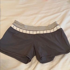 Lululemon groovy run shorts